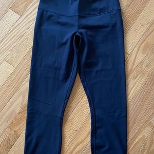 Women’s small Yogalicious leggings